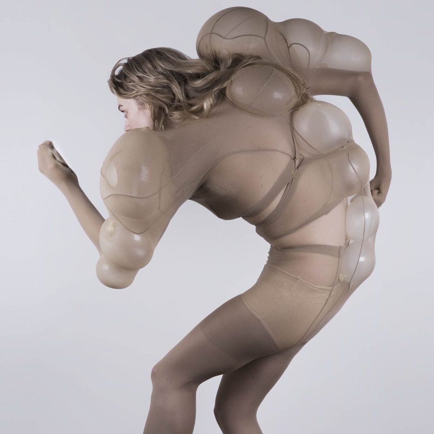 Rei Kawakubo. Comme des Garçons. Body Meets Dress-Dress Meets Body (1997).